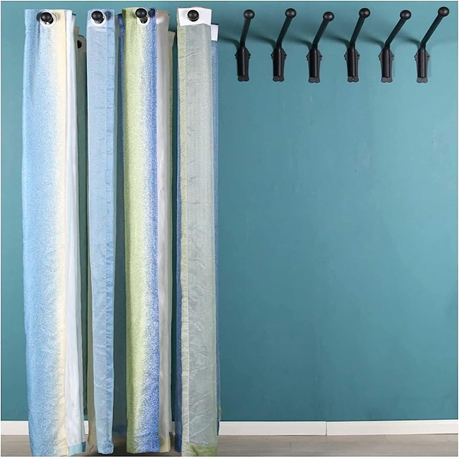Tringle à rideaux robuste avec embouts dorés – Tringle à rideaux mobile pour cuisine, salle de bain et vitrines de magasin – Idéale pour les traitements de fenêtre élégants