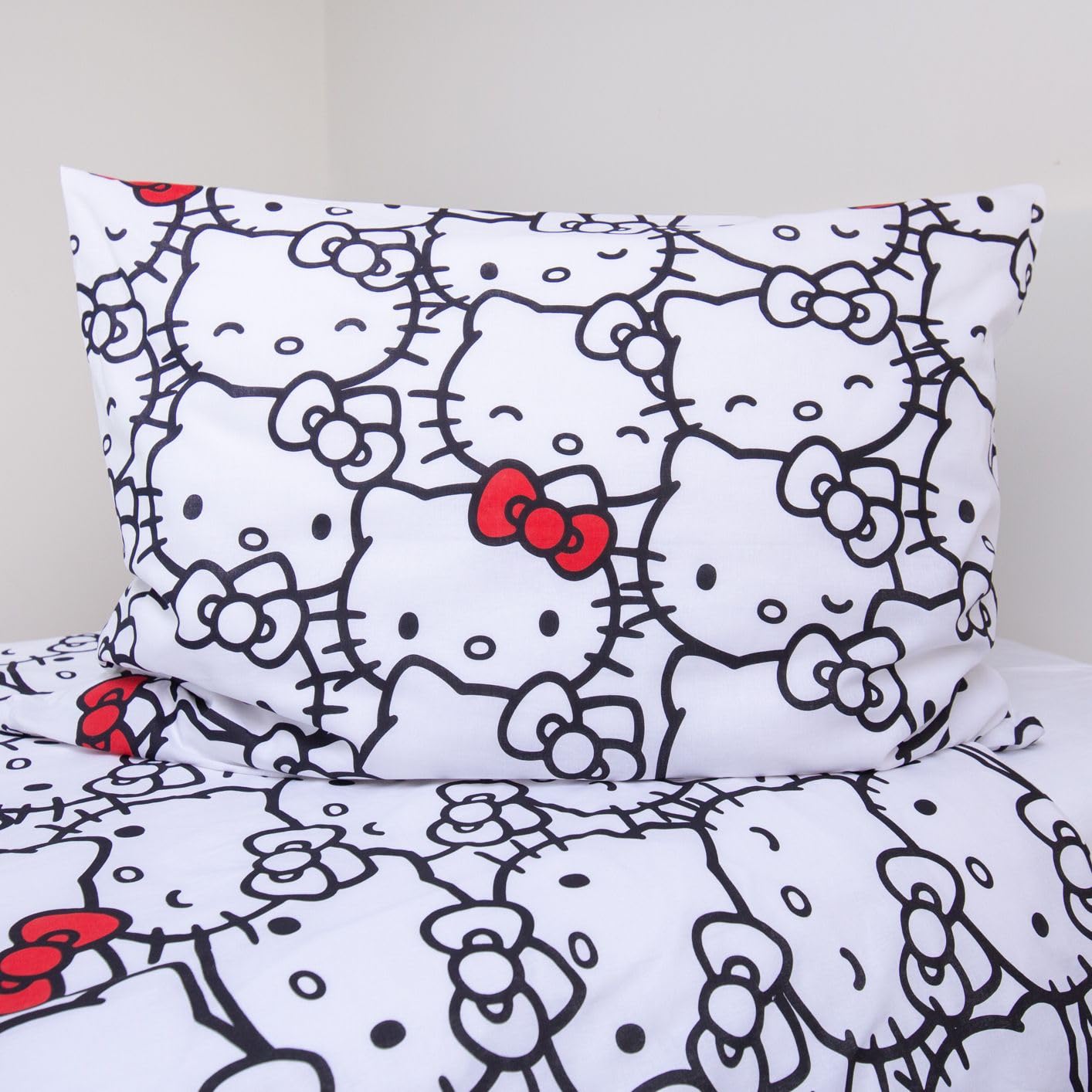 Jerry Fabrics Hello Kitty - Juego de Ropa de Cama Infantil (140 x 200 cm + 70 x 90 cm, 100% algodón), diseño de Hello Kitty