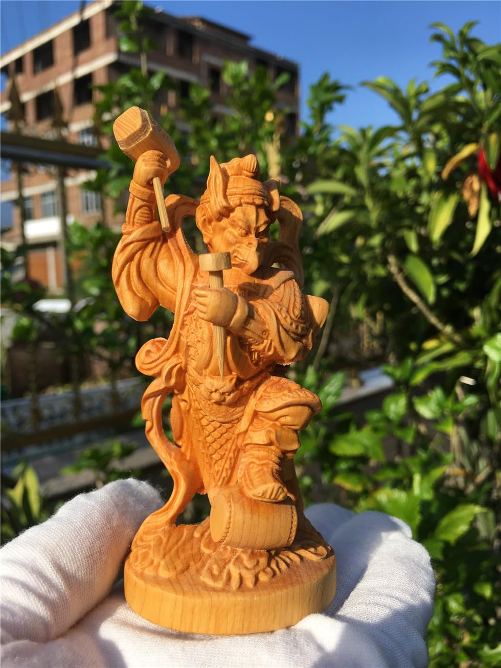 Amazon｜烏天狗 木彫り【諸天神】総高10cm 天然木 崖柏製 木製仏像