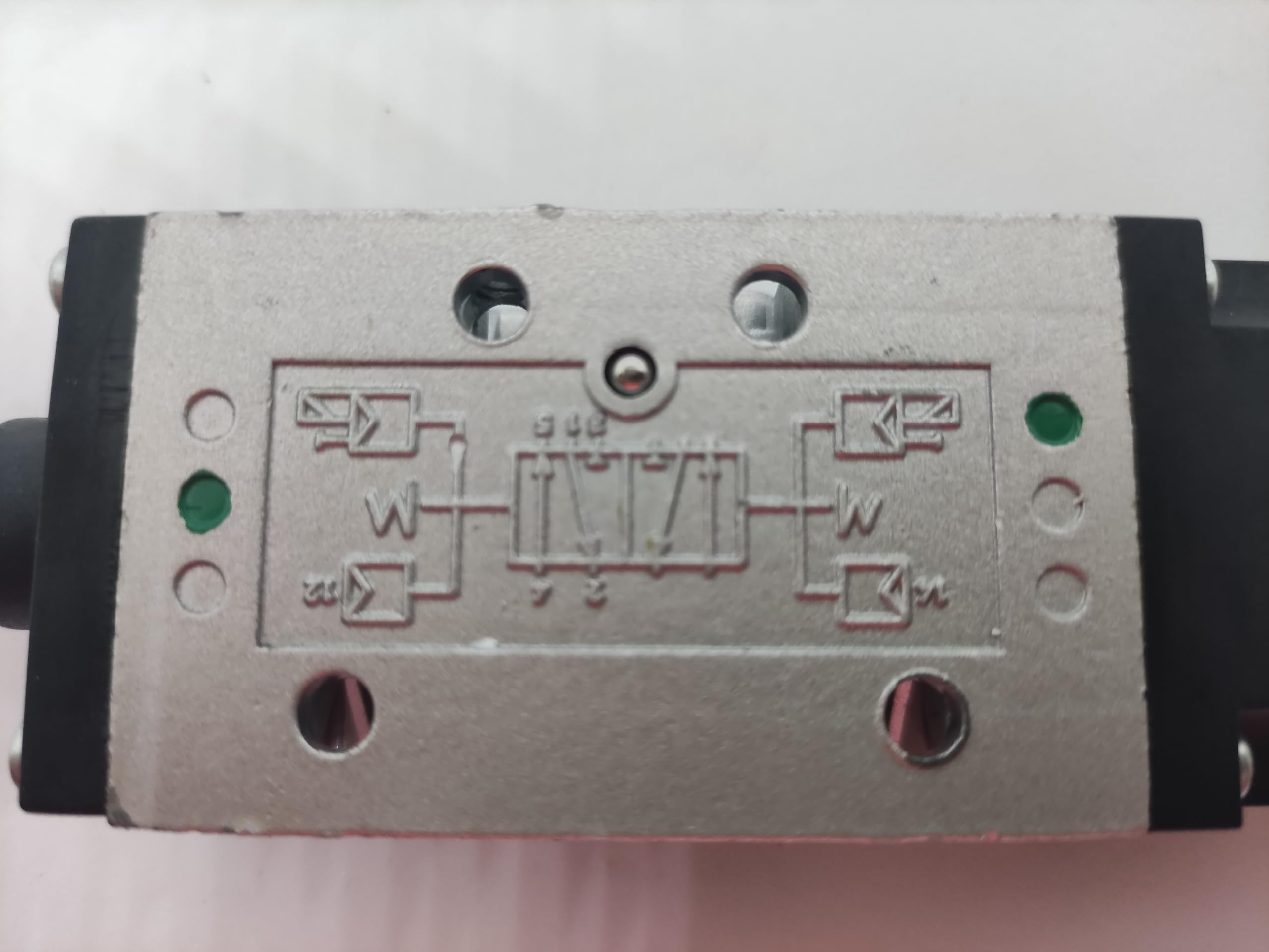 UNIVER AC-7010 5/2 Luftventil 1/8 Zoll Kugelspitze Zamak Aluminium