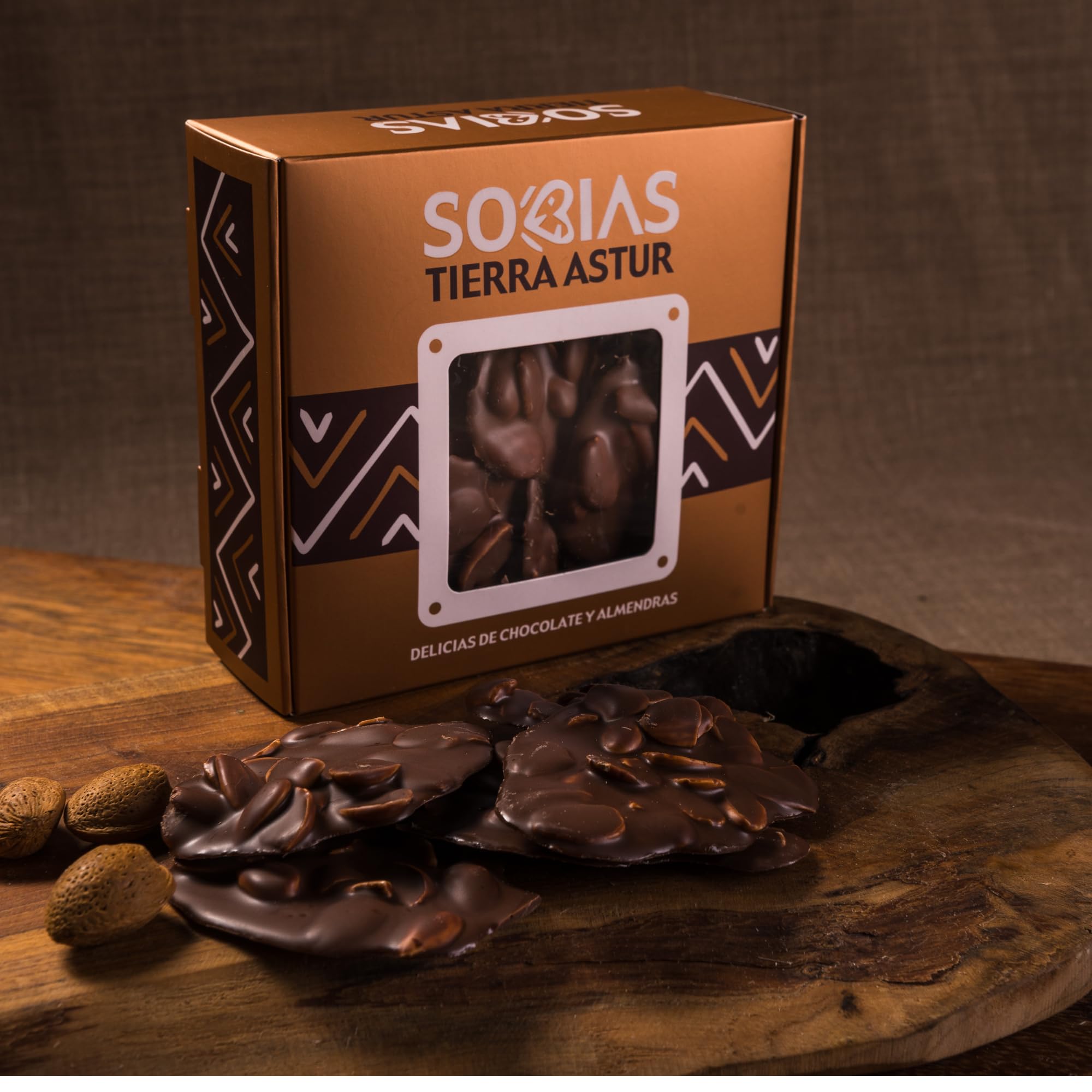 Tierra Astur Sobias Chocolate con Almendras Crujientes | Delicias de Chocolate con Almendras Crujientes – Bombones Gourmet Artesanales, Chocolate con Leche Premium