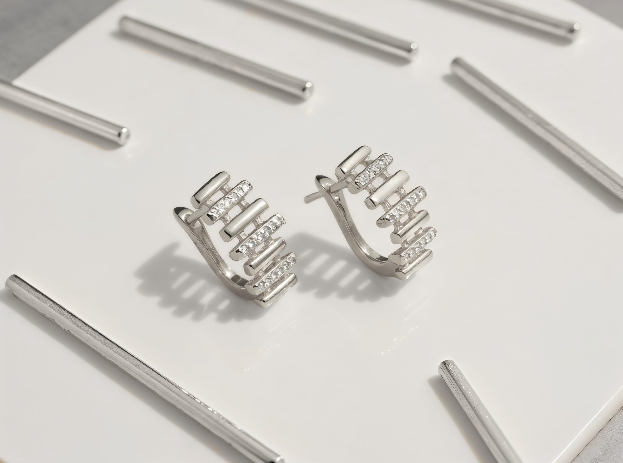 SOFIA MILANI - Damen Ohrringe 925 Silber - mit Zirkonia Steinen - Gitter Ohrstecker