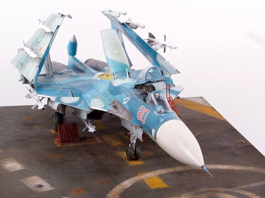 Amazon | ミニベース 1/48 ロシア海軍 Su-33 フランカーD 艦上戦闘機