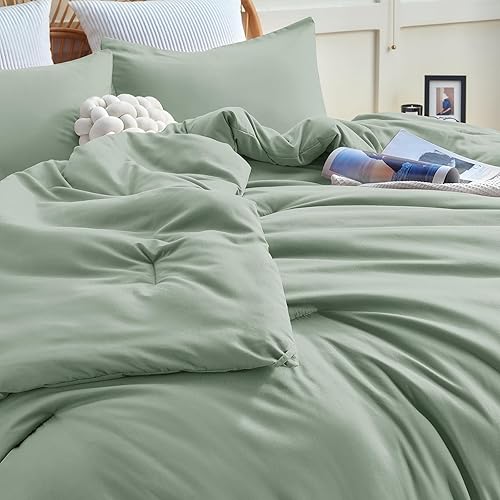 Miniatura 8 de CozyLux Juego de edredón verde salvia, tamaño King, juego de ropa de cama de 3 piezas de estilo acolchado transpirable, edredón de microfibra suave