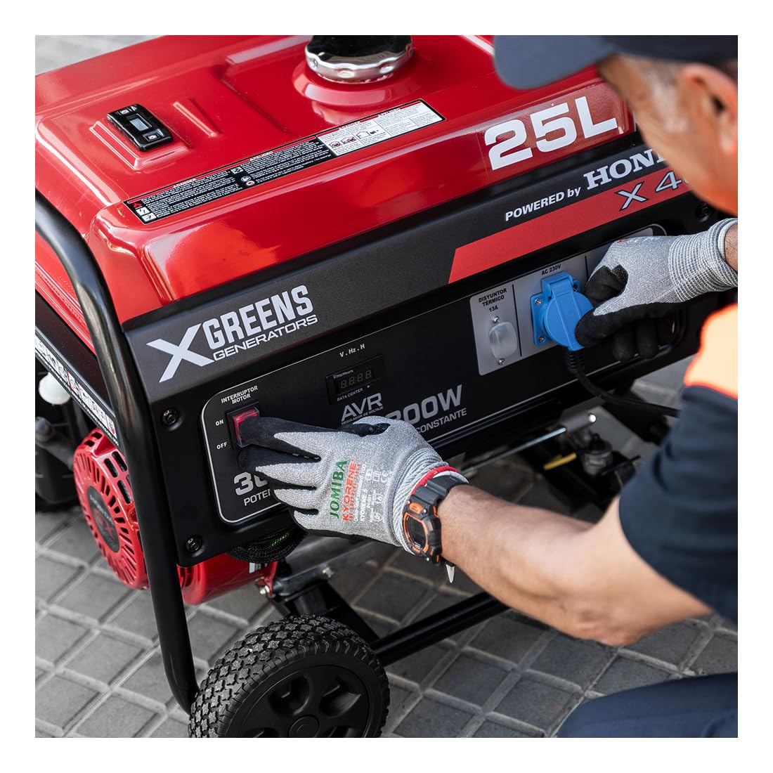 Generador de corriente (gasolina) X40 (máx. 3.000W, depósito 25 l, AVR, Powered by Honda, ruedas, alerta aceite, monofásico, 2 tomas 230V, protección térmica y panel digital)