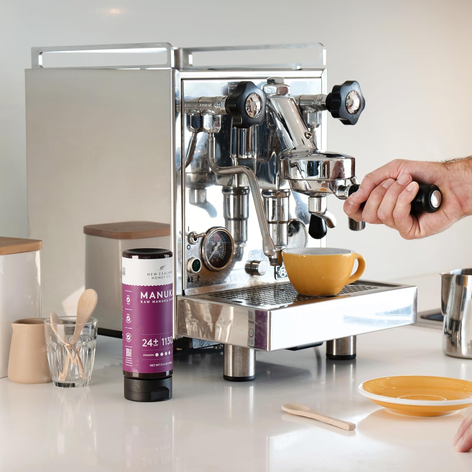 New Zealand Honey Co. Pure Manuka Honey UMF 24+ | 17.6oz | 500g Raw Honey