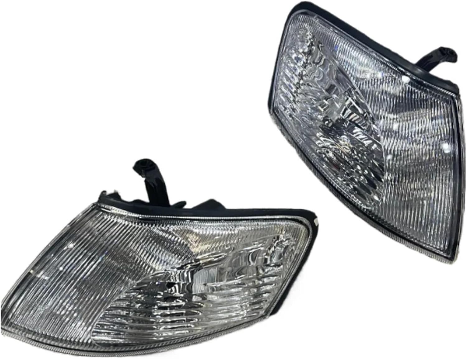 A Pair Car Front Turn Signal Conner Lamp Compatible with Nissan Wingioad AD Compatible with Wagon Y11 1999 to 2005 White