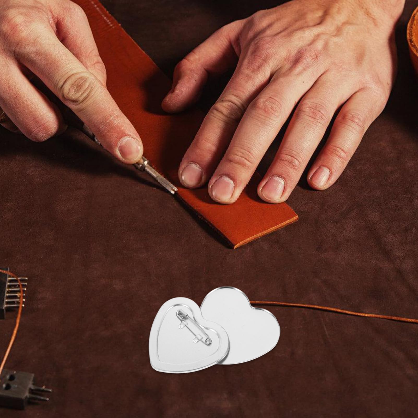 Botones con Forma de Corazón para Diy, 100 Sets, Kit | Piezas de Metal en Blanco, Película Transparente y Papel en Blanco, Acabado Brillante, para Manualidades