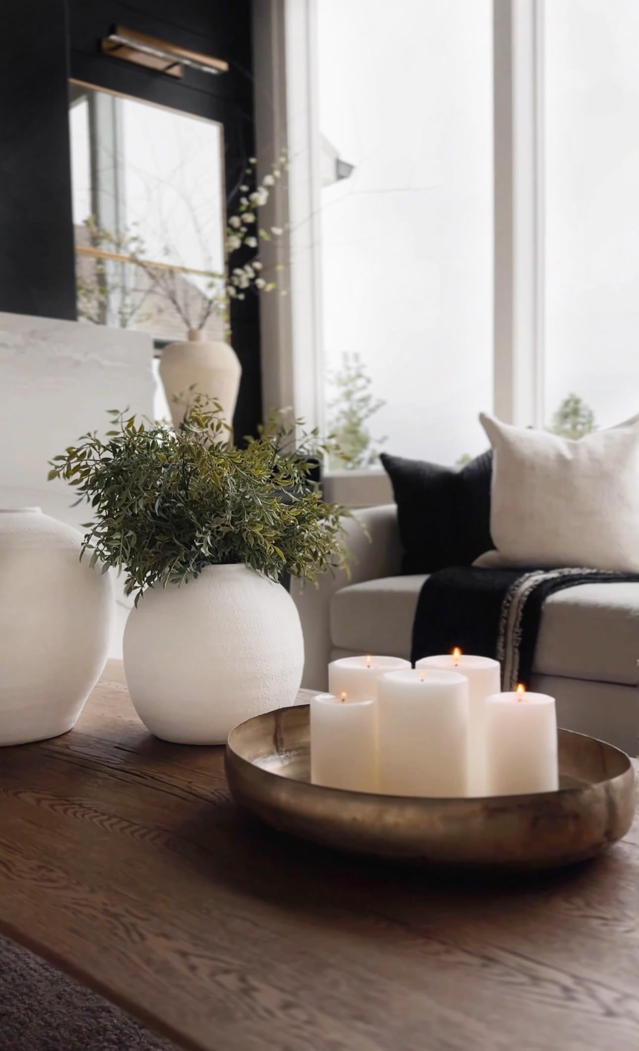Vaso moderno in cristallo, vaso rotondo in cemento testurizzato in nero o bianco, disponibile in medie e grandi, accento decorativo per composizioni floreali e decorazioni per la casa (bianco, grande)