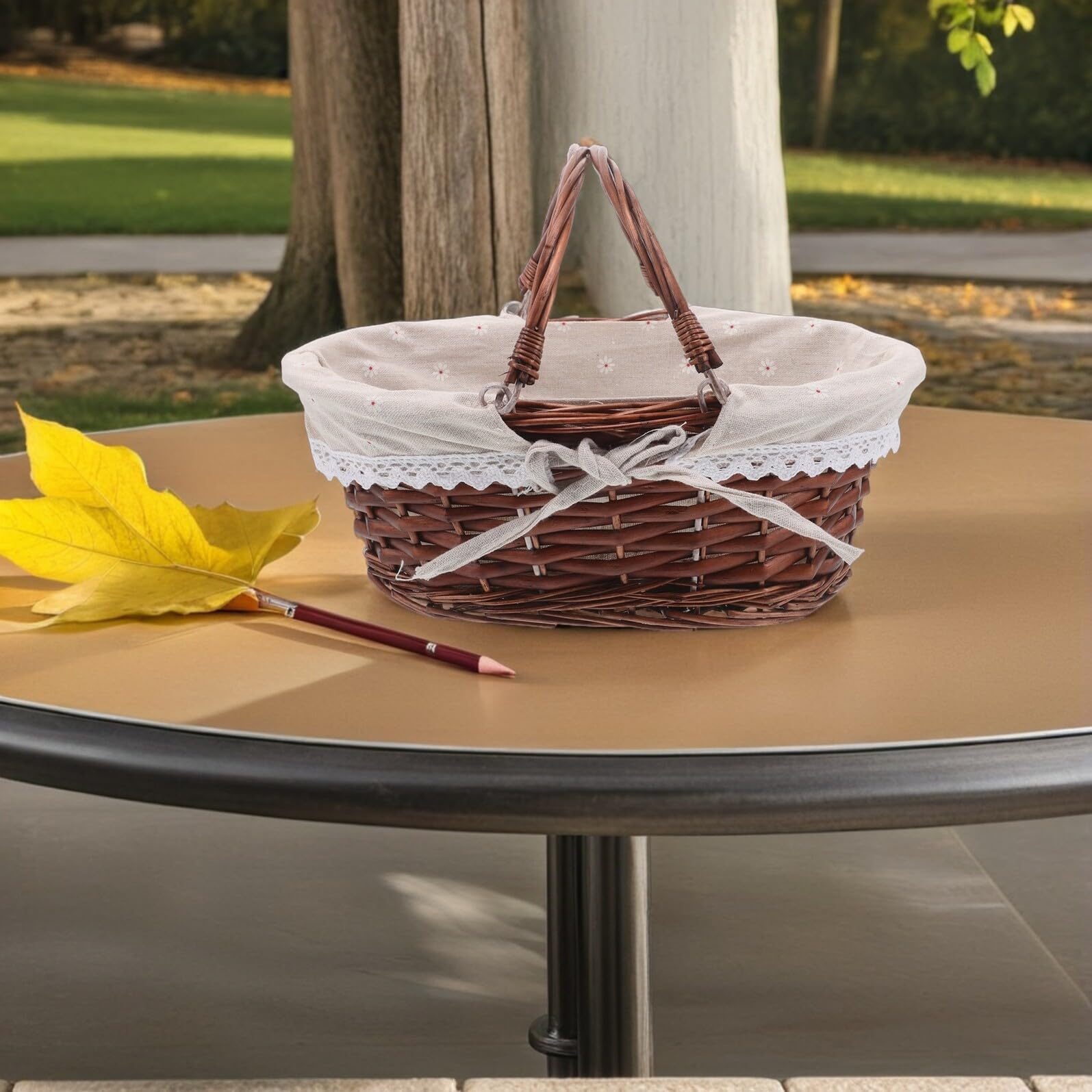 Cesta de Picnic Ovalada Tejida de Ratán con Asa, Adecuado para Almacenamiento de Frutas y Utensilios en Actividades al Aire Libre