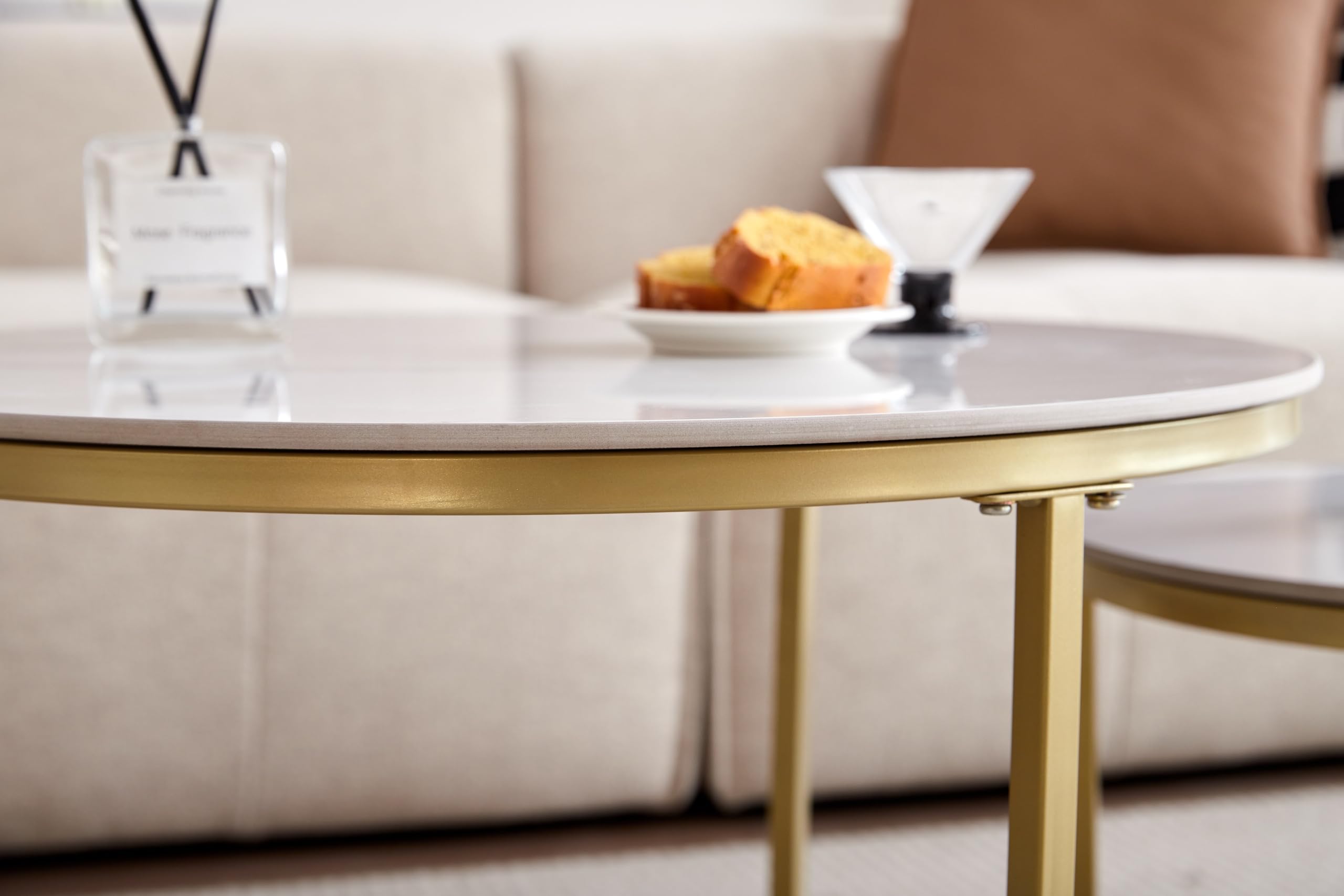 Mesa de Centro Redonda, Mesa Auxiliar de Sala de Estar de Piedra Sinterizada de Mármol Blanco, Mesa de Centro Nórdica con Patas de Metal, Adecuada para Sala de Estar, Balcón-Marco Dorado