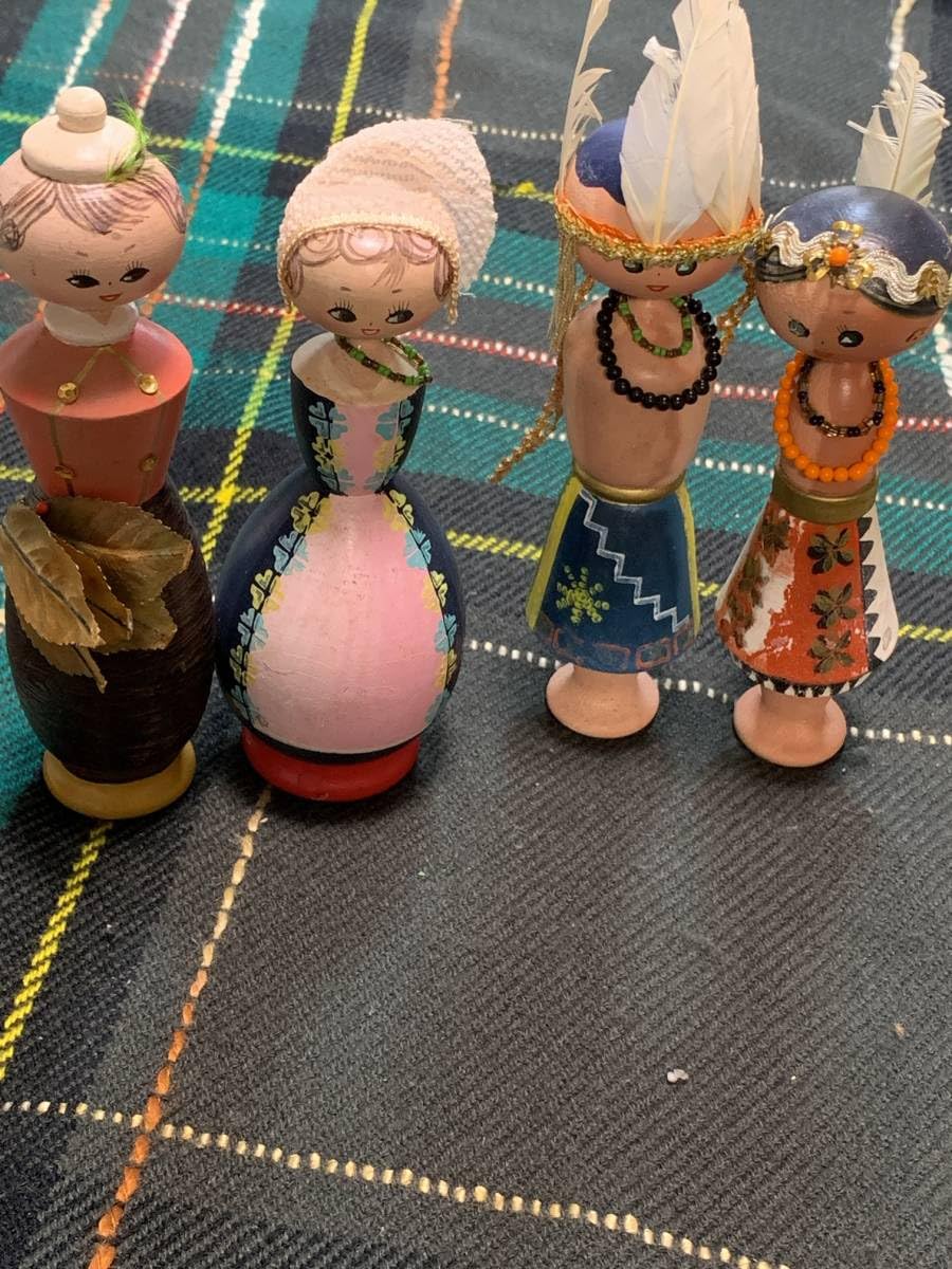 Amazon | 昭和レトロ 世界風俗コケシ 民族衣装 こけし 14体 人形