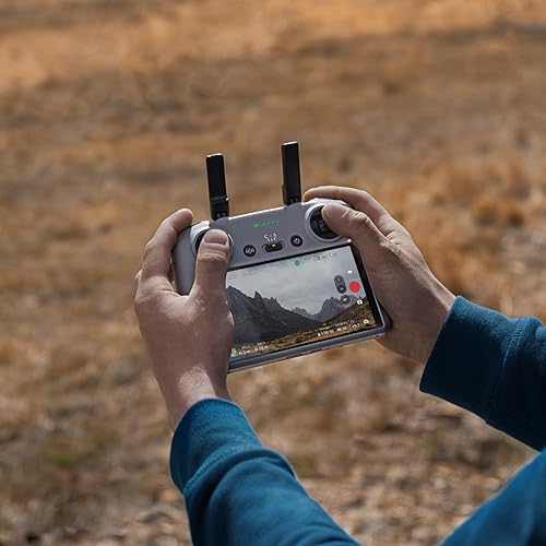 Miniatura 5 de DJI RC 2, control remoto con procesador de última generación, transmisión O4 de 20 km, pantalla FHD de 5.5 pulgadas, antenas 2T4R, controlador