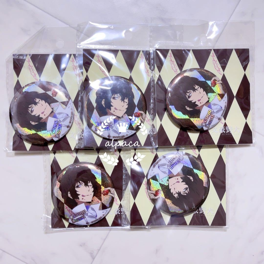 Amazon.co.jp: 文豪ストレイドッグス 太宰治 缶バッジ スイーツ