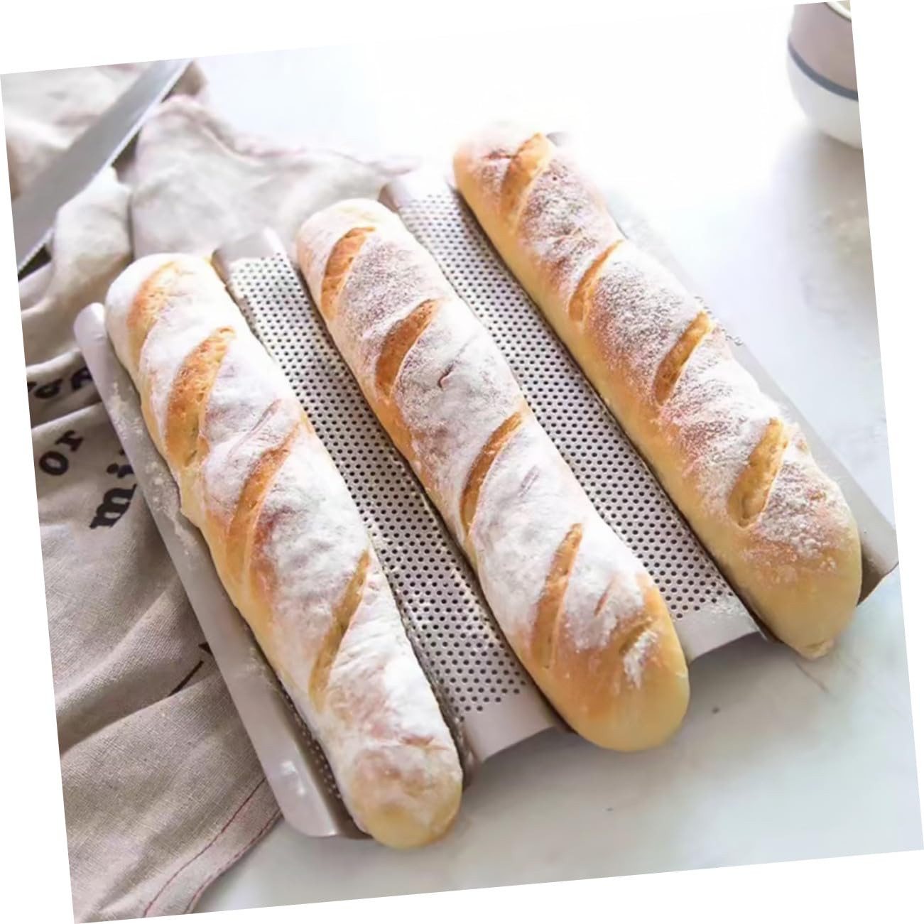 Sosoport Molde para Pan de 3 Ranuras 2 Piezas de Acero al Carbono | Diseño Perforado de Tres Ondas, Acabado Dorado, para Baguette Francesa y Preparación de Horno