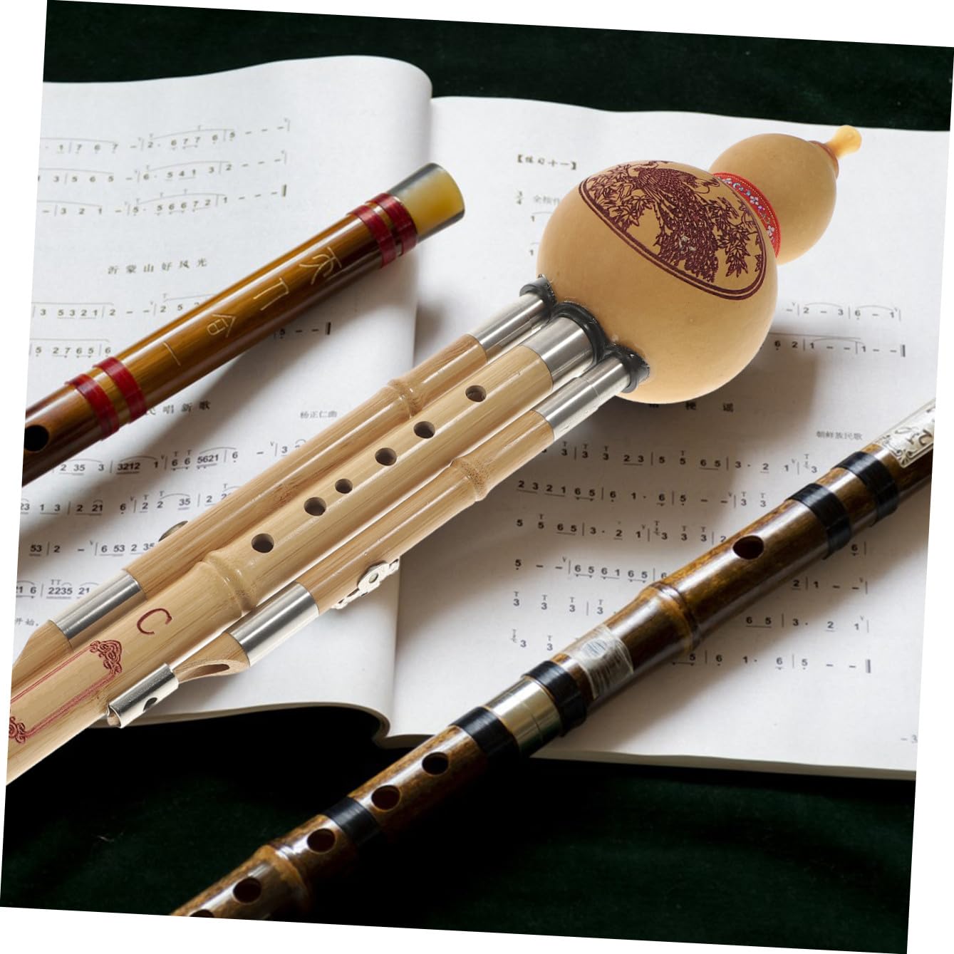 ibasenice Handgefertigte Bambus Hulusi C-dur Leicht zu Lernen Reiner Klang Chinesisches Musikinstrument mit Taschensaxophon Holz Zufälliger Stil