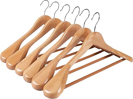 Amazon Co Jp 木製ハンガーセット 洋服 スーツ コート用ハンガー 手作 天然高級木 ナチュラル 6本 ホーム キッチン