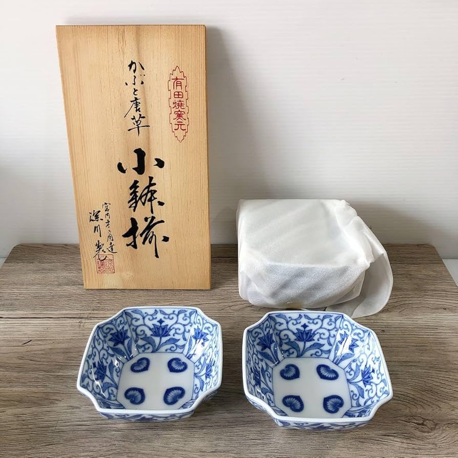 Amazon.co.jp: 有田焼 深川製磁 かぶと唐草 小鉢揃 小鉢 角鉢 和