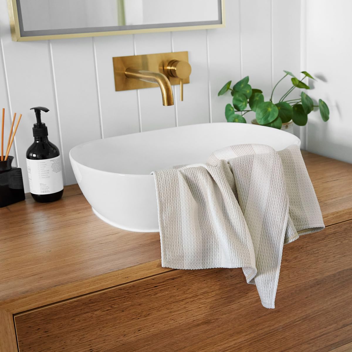 Dock & Bay Quick Dry Bath Towel - Extra Large 180x90cm, Super Absorbent, 100% Recycled Material With Bag - View #9
