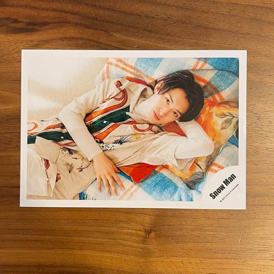 Amazon.co.jp: SnowMan 向井康二オレンジKiss 公式写真 オフショ