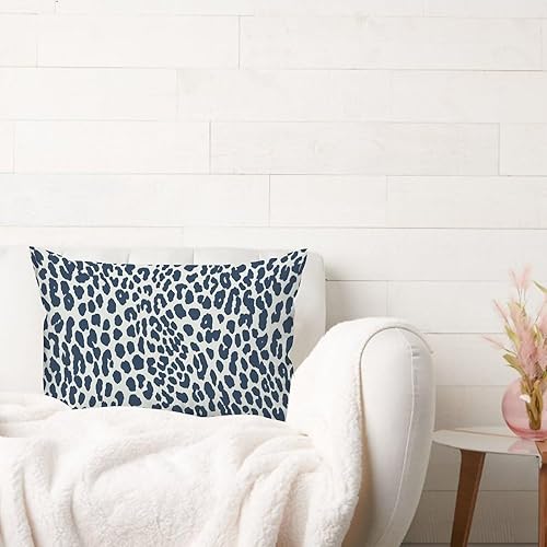 Vista 581 de ArogGeld Chinoiserie - Funda de cojín con estampado de leopardo y guepardo fucsia, con manchas de animales de vaca, color rosa oscuro, decoración