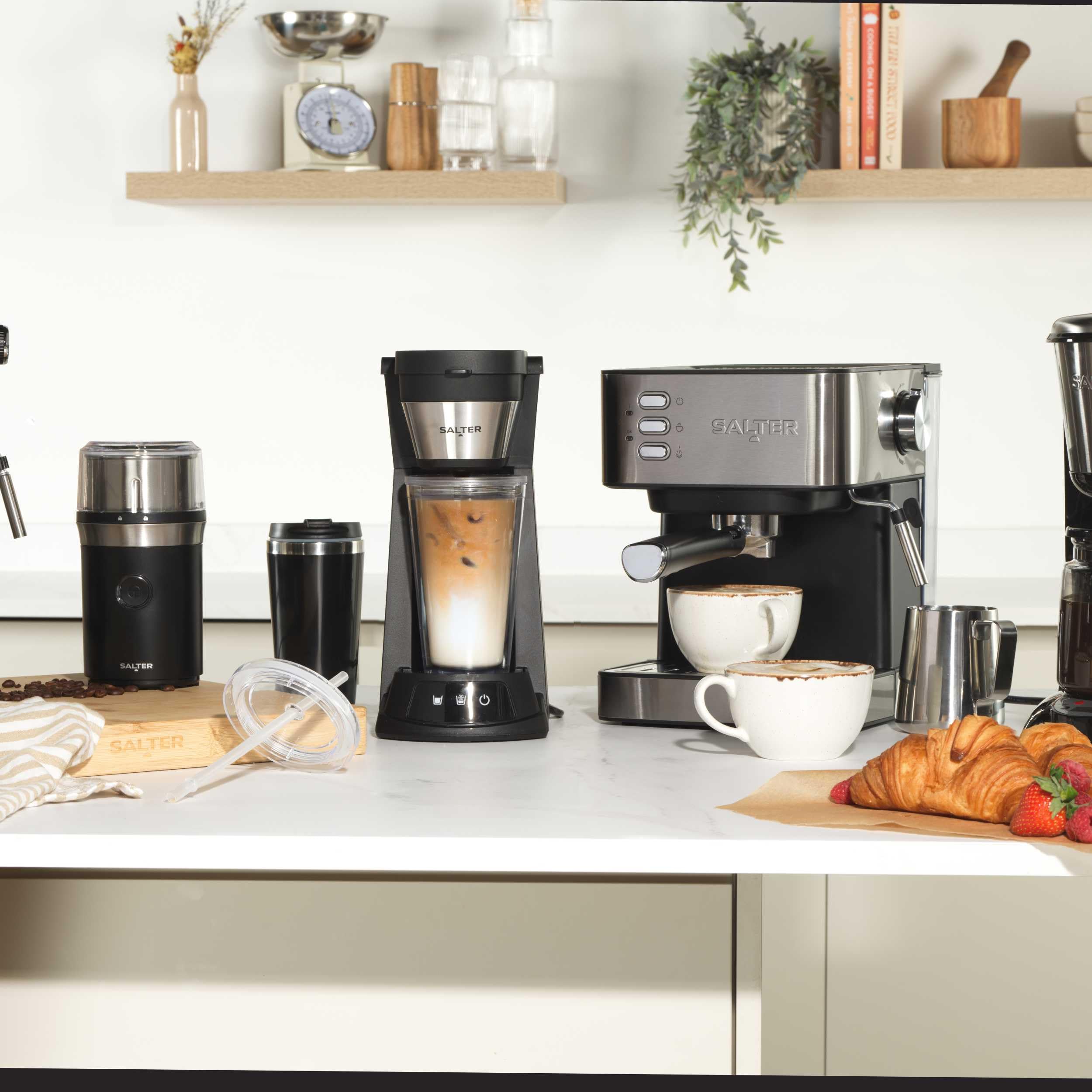 Salter Macchina da Caffè Espresso 20 Bar con Montalatte – Singolo e Doppio Espresso, per Cappuccino e Latte, Serbatoio Rimovibile 1,1 L, Acciaio Inox