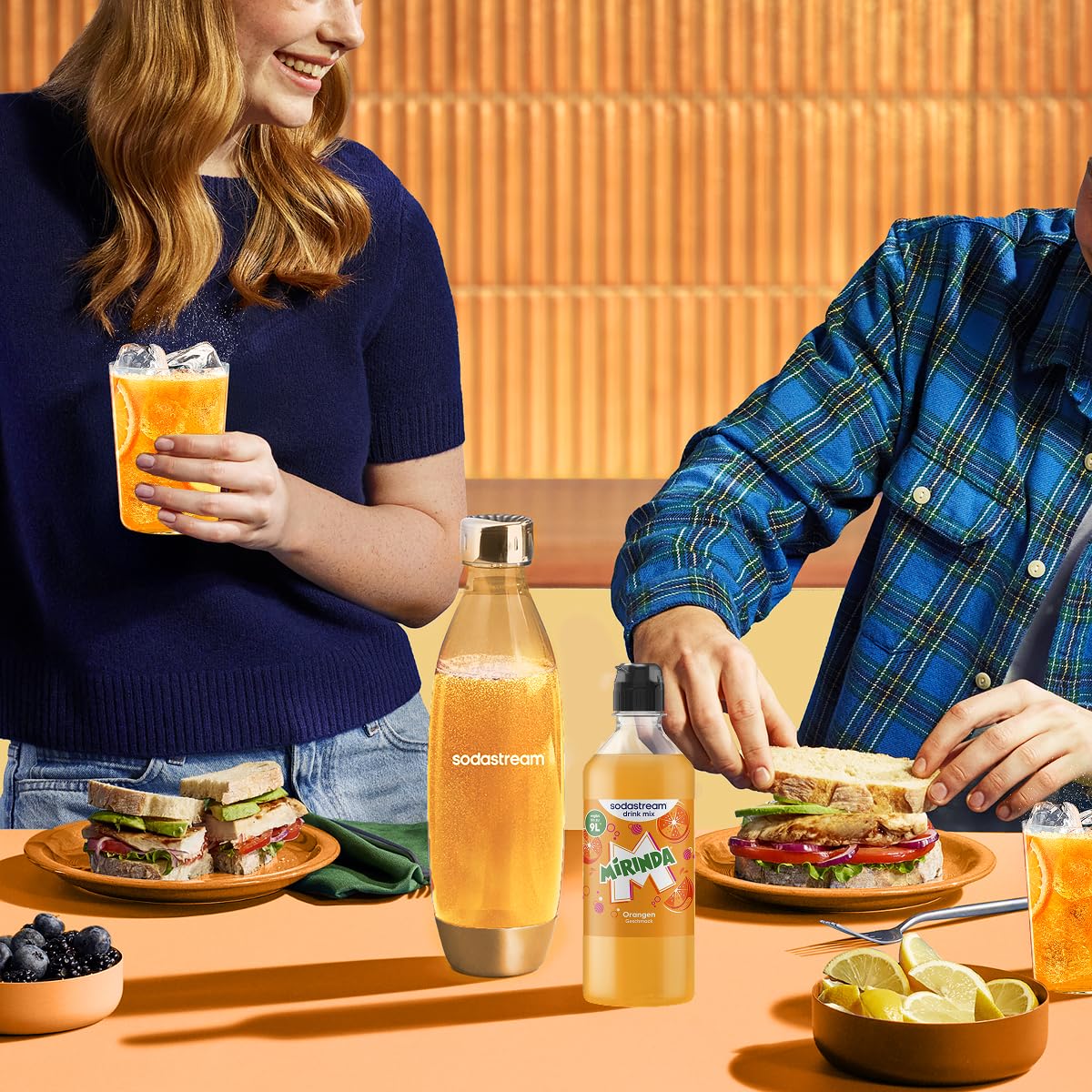 Sodastream drink mix Mirinda – Sirup für gesprudeltes & stilles Wasser, 4er Pack (4 x 440 ml), ergibt bis zu 9L Fertiggetränk