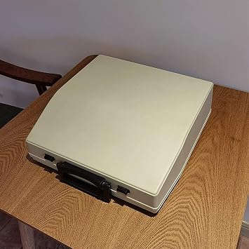 Old-Fashioned Traditional Portable Manual Typewriter-Vintage Typewriter for a Nostalgic Flow,Vintage typewriters,experience the charm of the old days