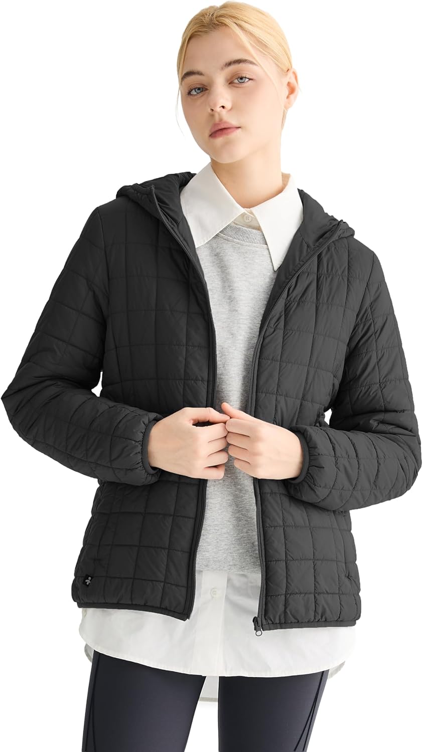 Orolay Women's Lightweight Hooded Puffer Jacket Packable Quilted Zip Up Warm Coat with Pockets - Image 4