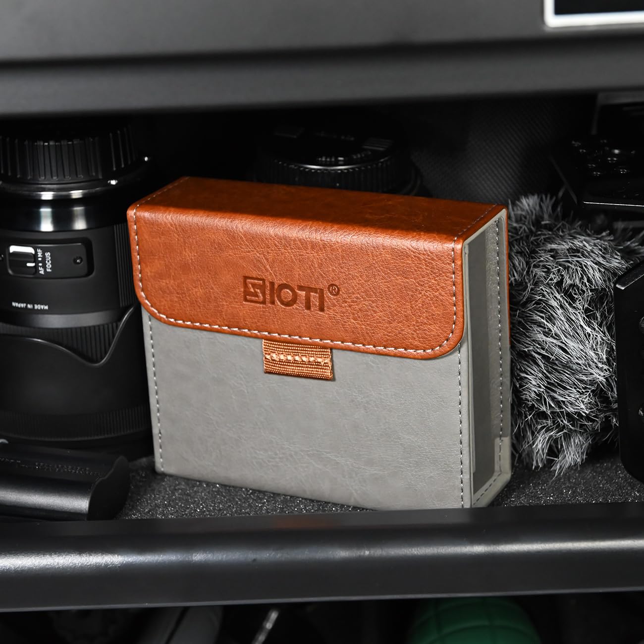 SIOTI Camera Lens Filter Case 4 Pockets, Leather Filter Pouch, with 3PCs Cleaning Cloth, Compatible with Less than 86mm Camera Lens Circular UV/ND/GND/CPL Filter, CFC-4P86