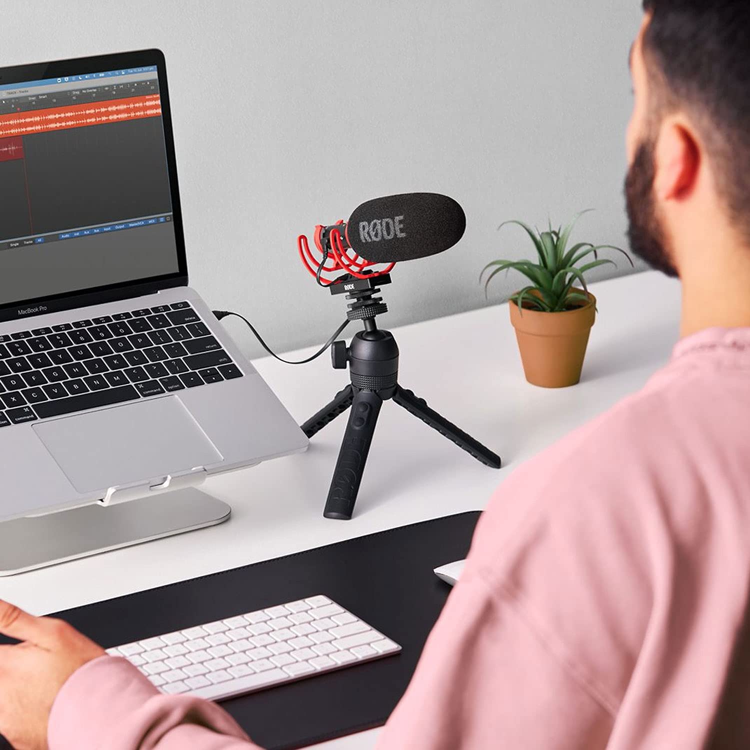 Rode Tripod2 Dreibein-Stativ Handgriff für Kameras und Mikrofone + keepdrum Mikrofasertuch
