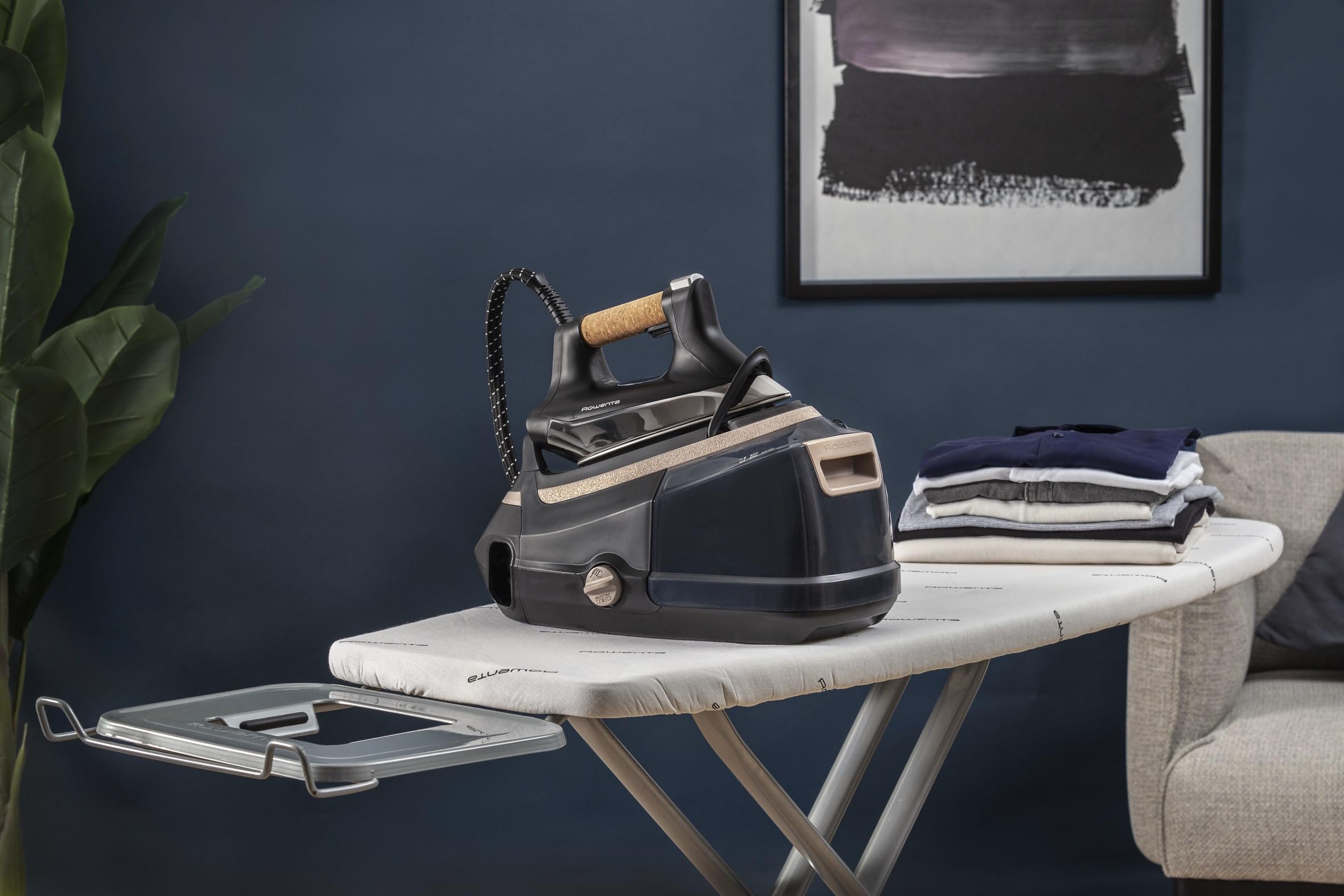 Rowenta Centro de Planchado Eco Steam Pro DG9661 – Potencia 2800 W, vapor 150 g/min, golpe 600 g/min, 8 bares, modo Eco, suela MicroSteam400 HD Láser, depósito extraíble 1,3 L (Reacondicionado)