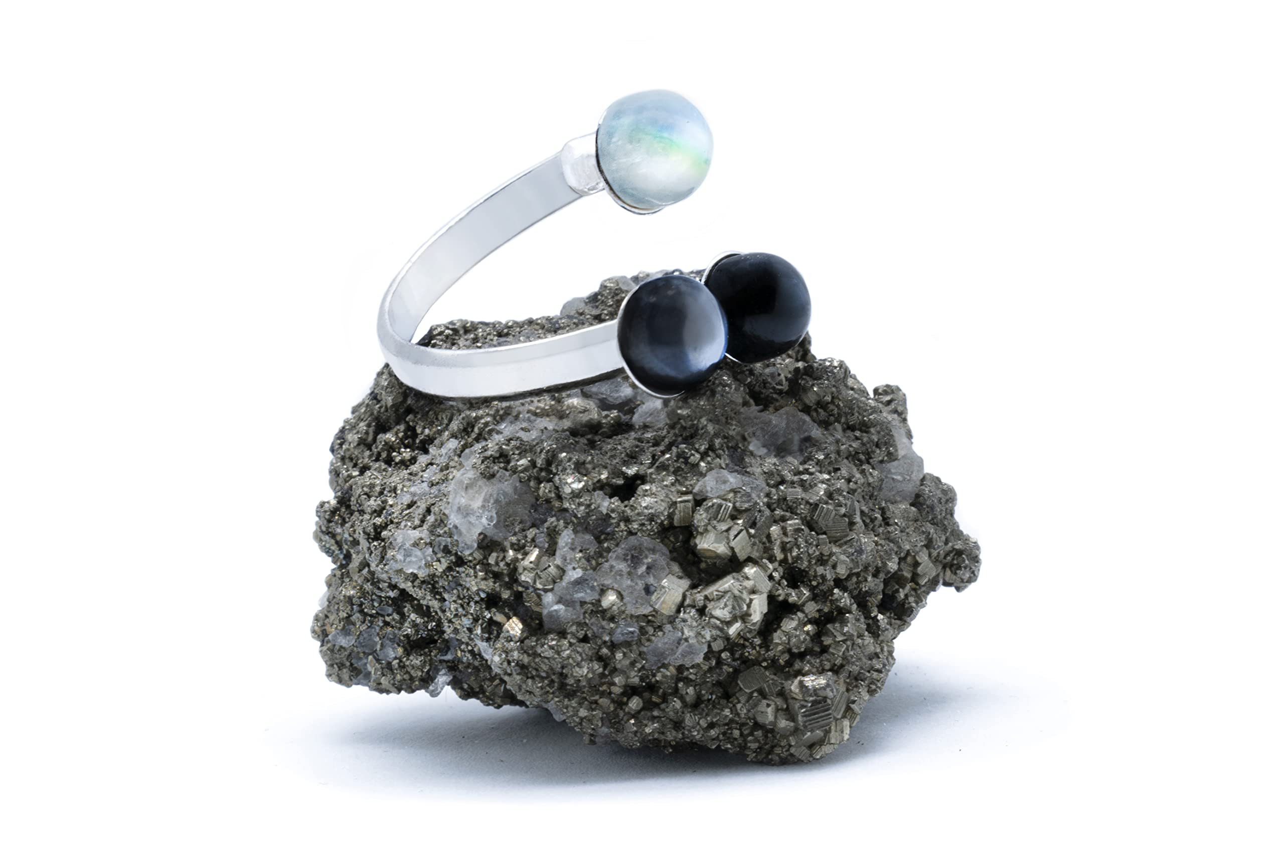 925 Silber Trilogy Ring mit Regenbogen Mondstein, Hämatit und schwarzer Onyx (Naturstein) 6mm - Verstellbaren Ringen, von XS bis XL, für Männer für Frauen - Kostenlose Geschenkbox