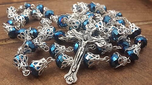 Miniatura 3 de Nazareth Store Collar católico de rosario con cuentas de cristal azul profundo, tapas de metal, centro de mesa de tierra de Santa María, medalla