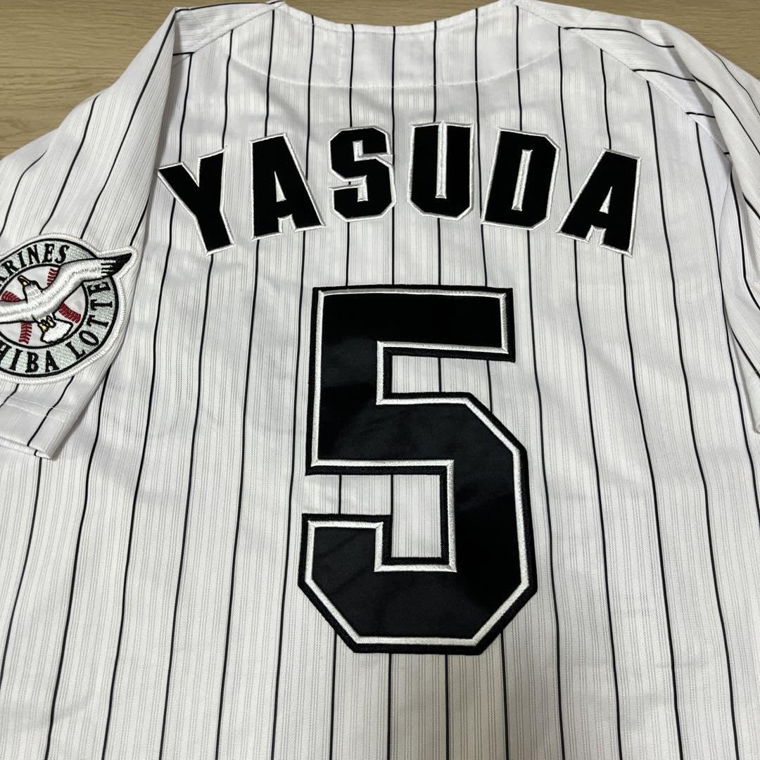 千葉ロッテマリーンズ　安田　ホームユニフォーム　刺繍ユニフォーム 安田尚憲選手のユニフォームへシルエット&歌詞刺繍「千葉ロッテ