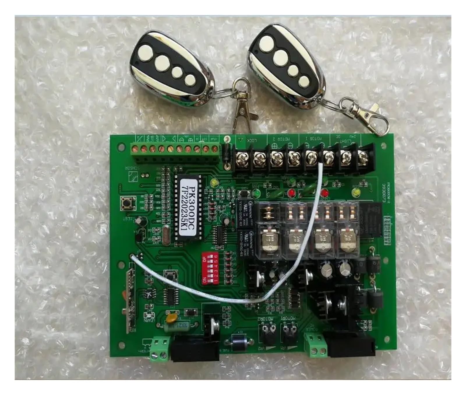 Gate Opener Control Unit Motherboard PCB Motor Controller Circuit Board Card for Solar 24VDC Swing Gate Motor Opener(2 Remote Control kit)