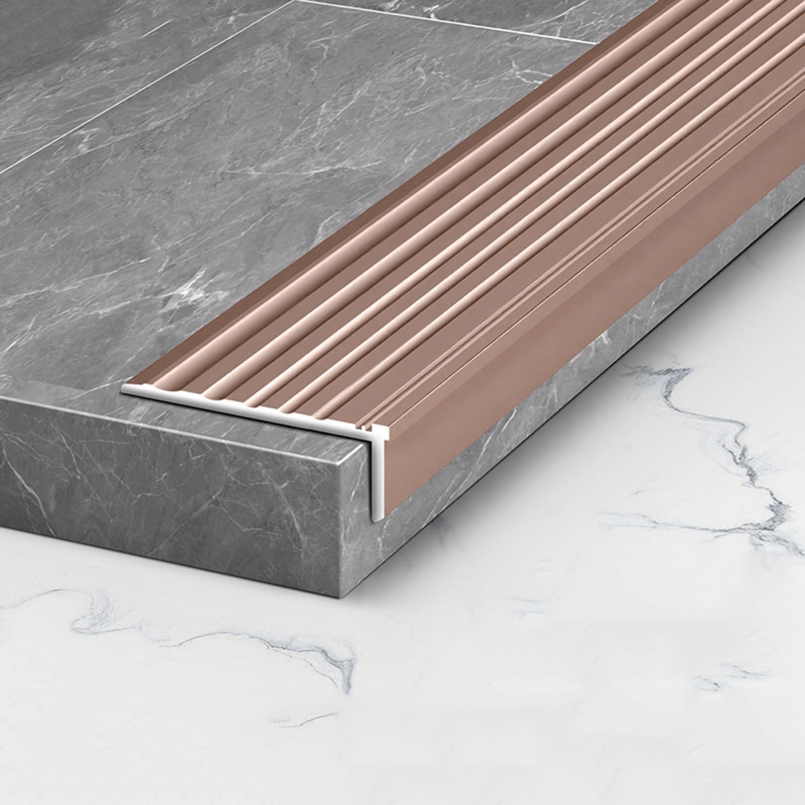 Nariz de escalera antideslizante de aluminio para renovar peldaños