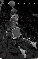 Vista 1 de Trends International Michael Jordan - Póster de pared en blanco y negro, 14.725 x 22.375 pulgadas, versión premium sin marco