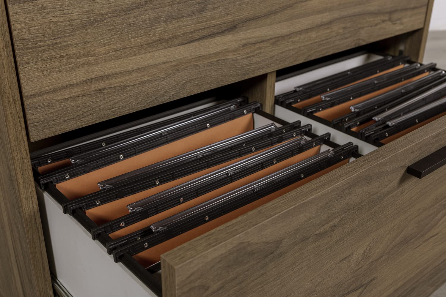 Composad | Cassettiera della Linea DAVINCI BRERA con 2 Ante, 2 Cassetti e Serratura, Mobile Archivio, (LxAxP) 187,4x73x44,2 cm, Noce Brera e Nero Chalet, per Studio, Ufficio, Made in Italy