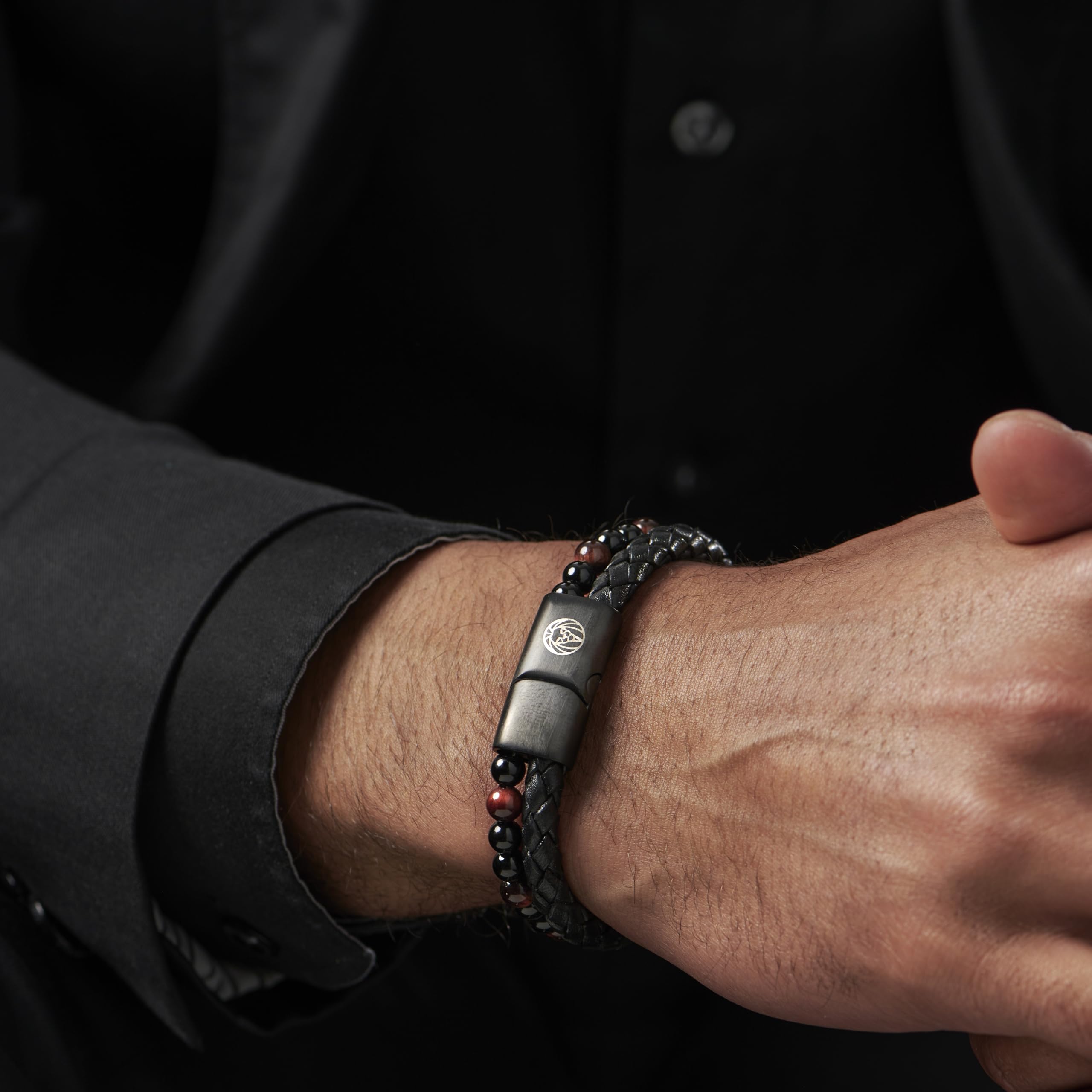 Lucleon by Trendhim Perlenarmband Herren | Roter Tigerauge Schwarzer Onyx und Leder | 316L Edelstahl & Natursteine | Dänisches Design | Magnetverschluss | Schwarz