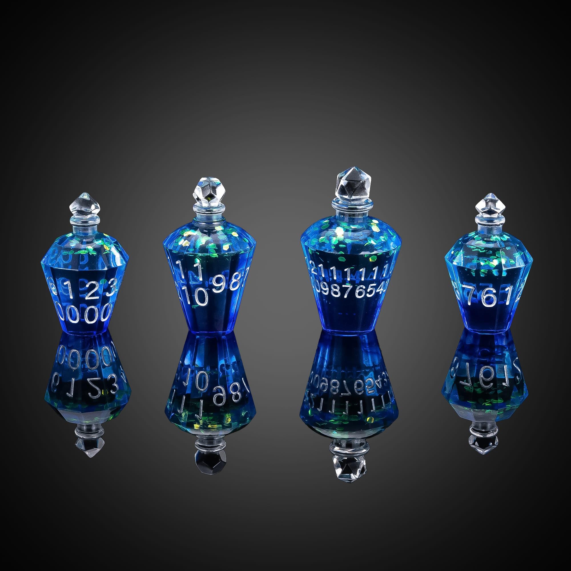 Lot de 7 dés DND Potion DND, dés polyédriques transparents à bords tranchants, pour jeux de rôle Donjons et Dragons (soie bleue avec échelle)
