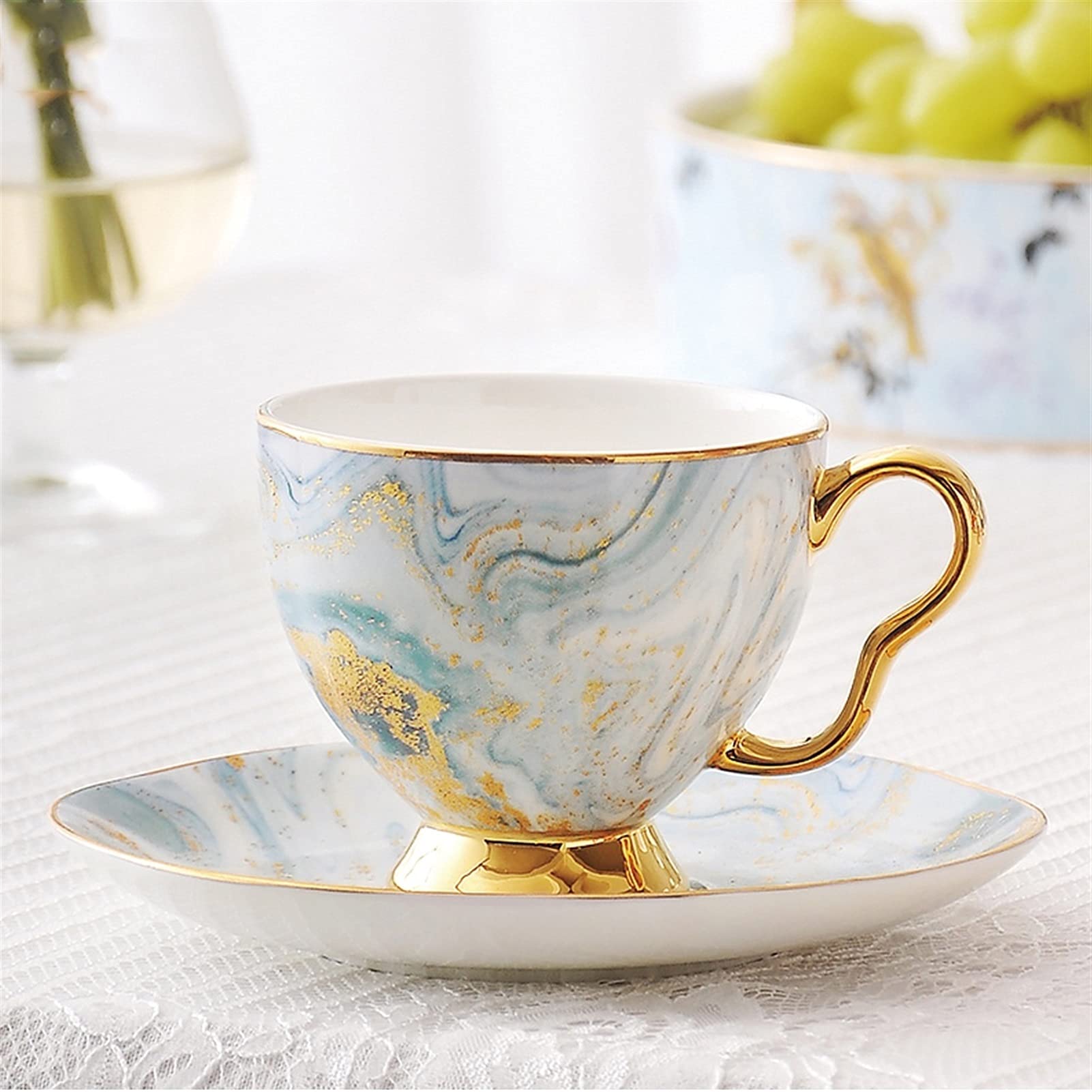 Kubki do kawy Procelanowy kubek do espresso, Wysokiej klasy ceramiczny zestaw filiżanek do kawy i spodków z uchwytem Brytyjska porcelana kostna Filiżanka do herbaty Flower Tea 200 ml Zestaw do popołud
