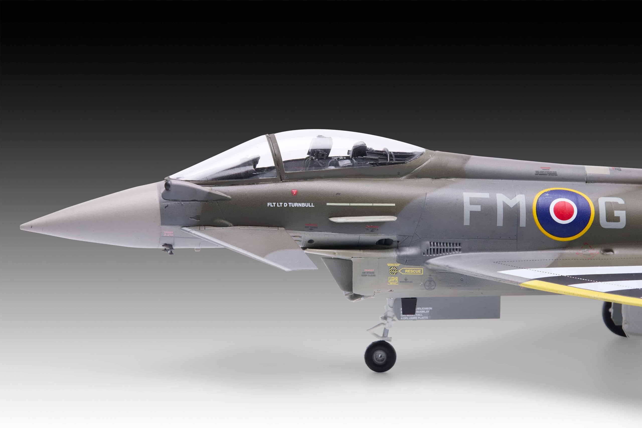 Amazon | ドイツレベル 1/48 WW2 ユーロファイタータイフーン FGR.4