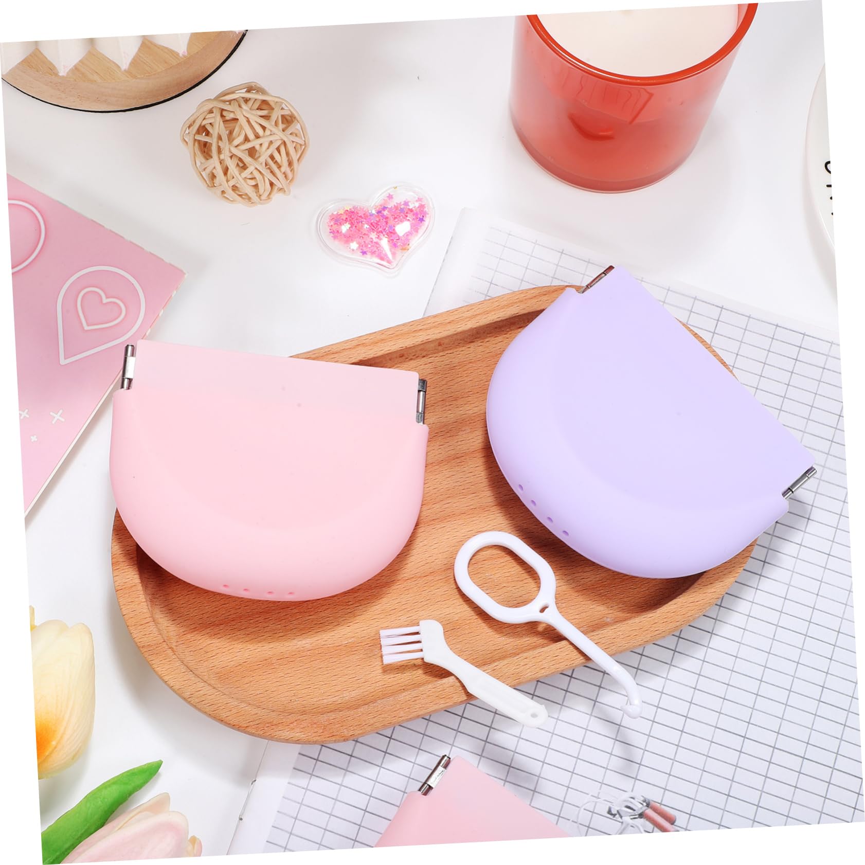 Custodia per Apparecchio Ortodontico in Silicone Sottile 4 Pezzi | Portatile e Leggera, Rosa, Formato Compatto per Facile Conservazione, Design Carino e Stiloso