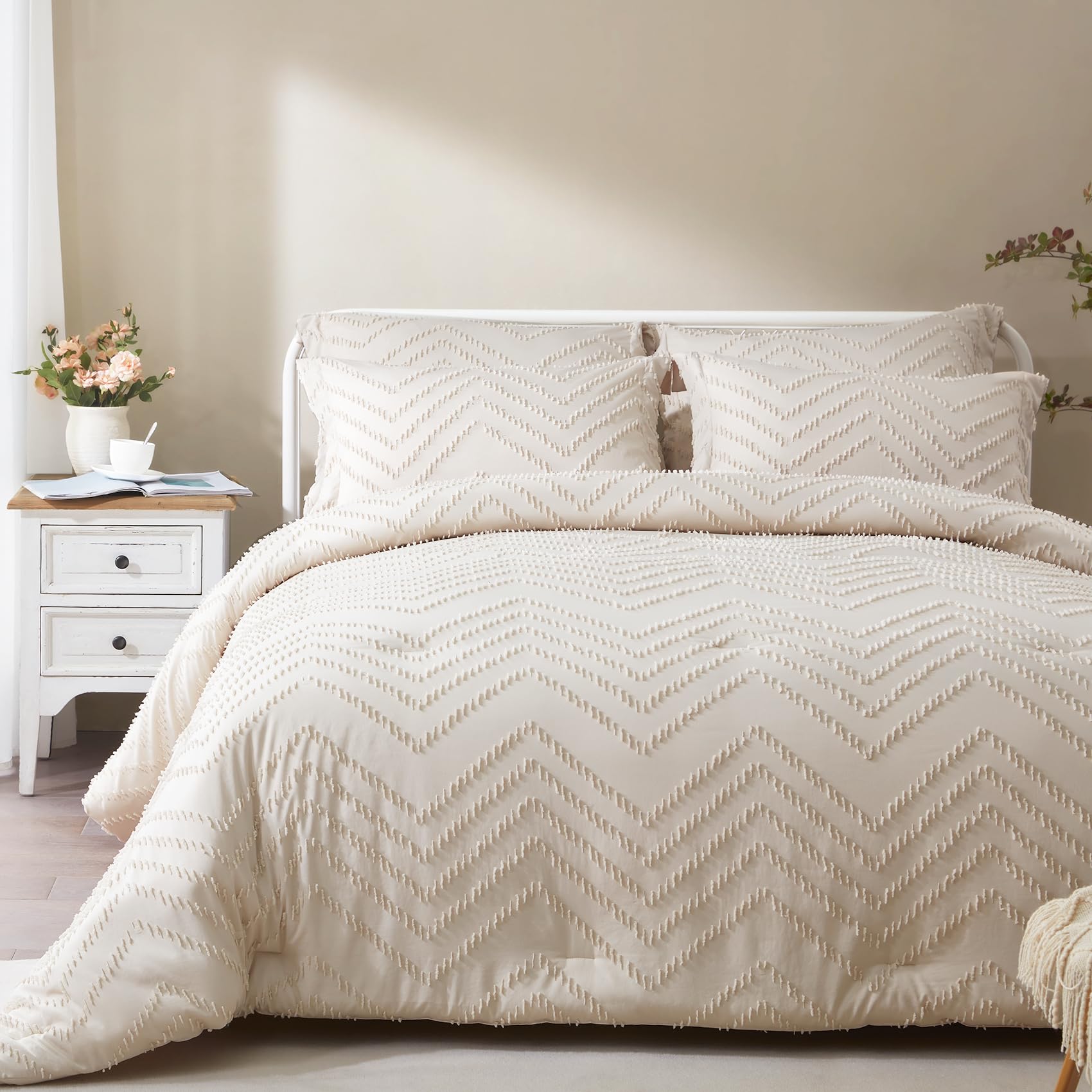 King Comforter Set -Tufted Down Alternative Comforter with 2 Pillow Shams, Soft Boho King Size Bedding Comforter Sets Lightweight All Season (Cream,102x90 inches, 3 Pieces)