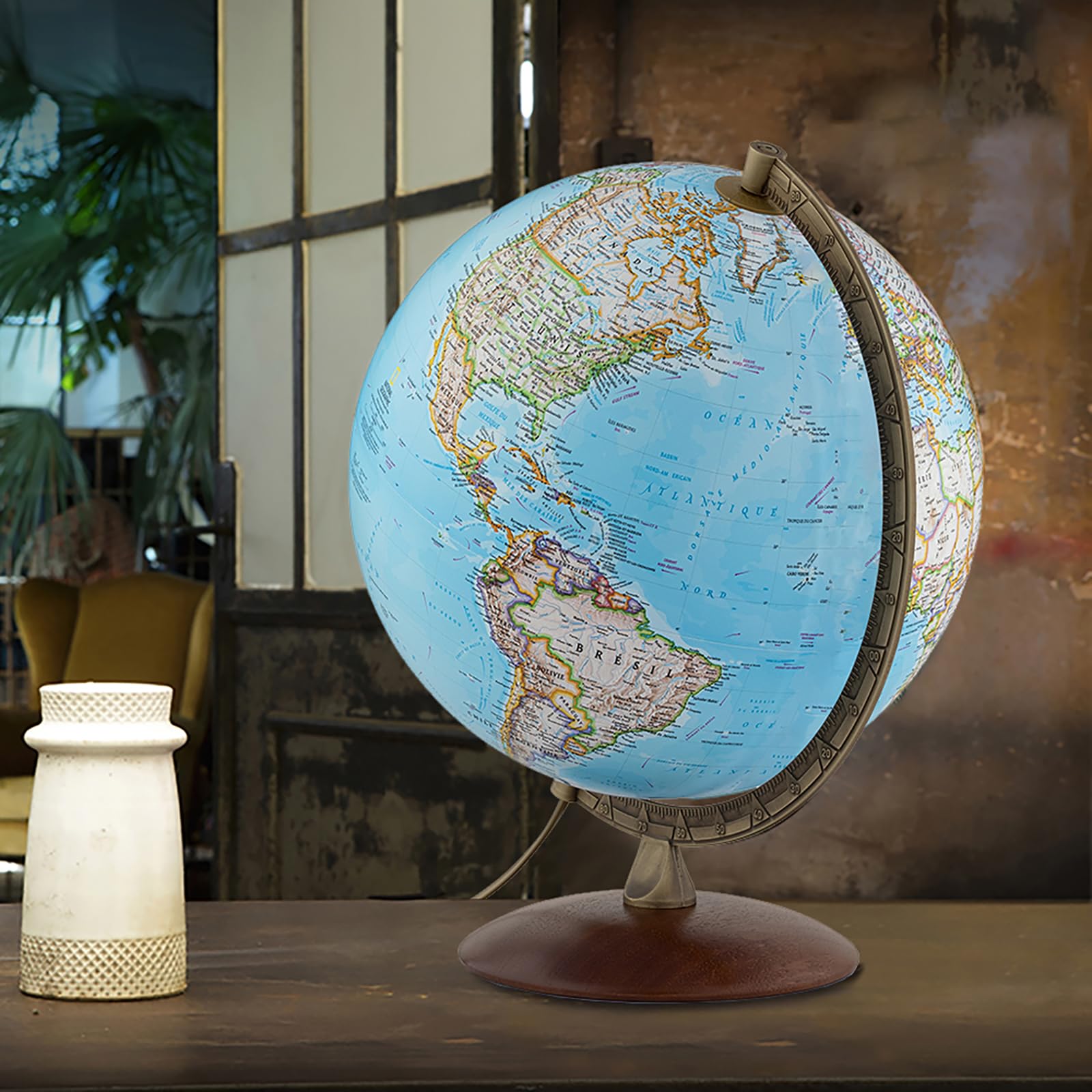 Globe terrestre National Geographic Edge Classic 30 cm lumineux cartographie physique politique socle bois méridien métal français