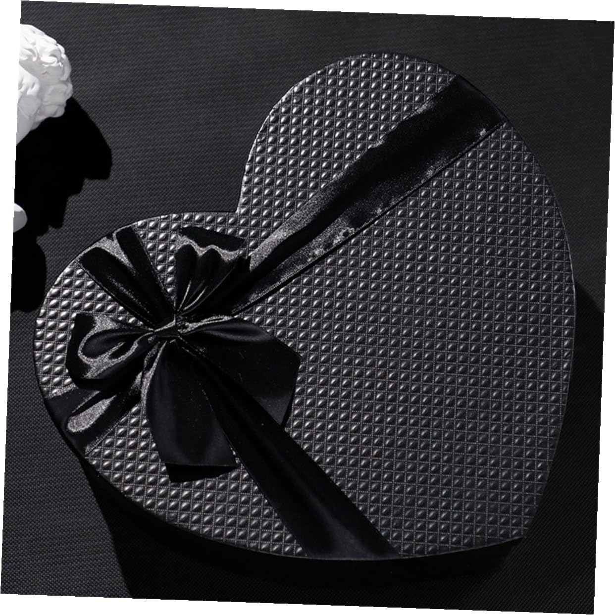 BESTYASH 2pcs Large Heart Shape Packaging Boxes Black Paper Wrapping Box for Flowers Chocolates Party Favors Valentine's Day Creative Set