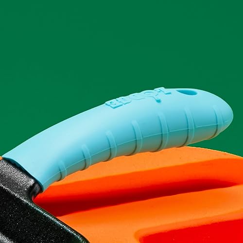 Miniatura 8 de Lodge BOLD Plancha cuadrada de hierro fundido sazonado de 12 pulgadas + soporte de silicona Lodge BOLD para mango caliente, naranja ardiente