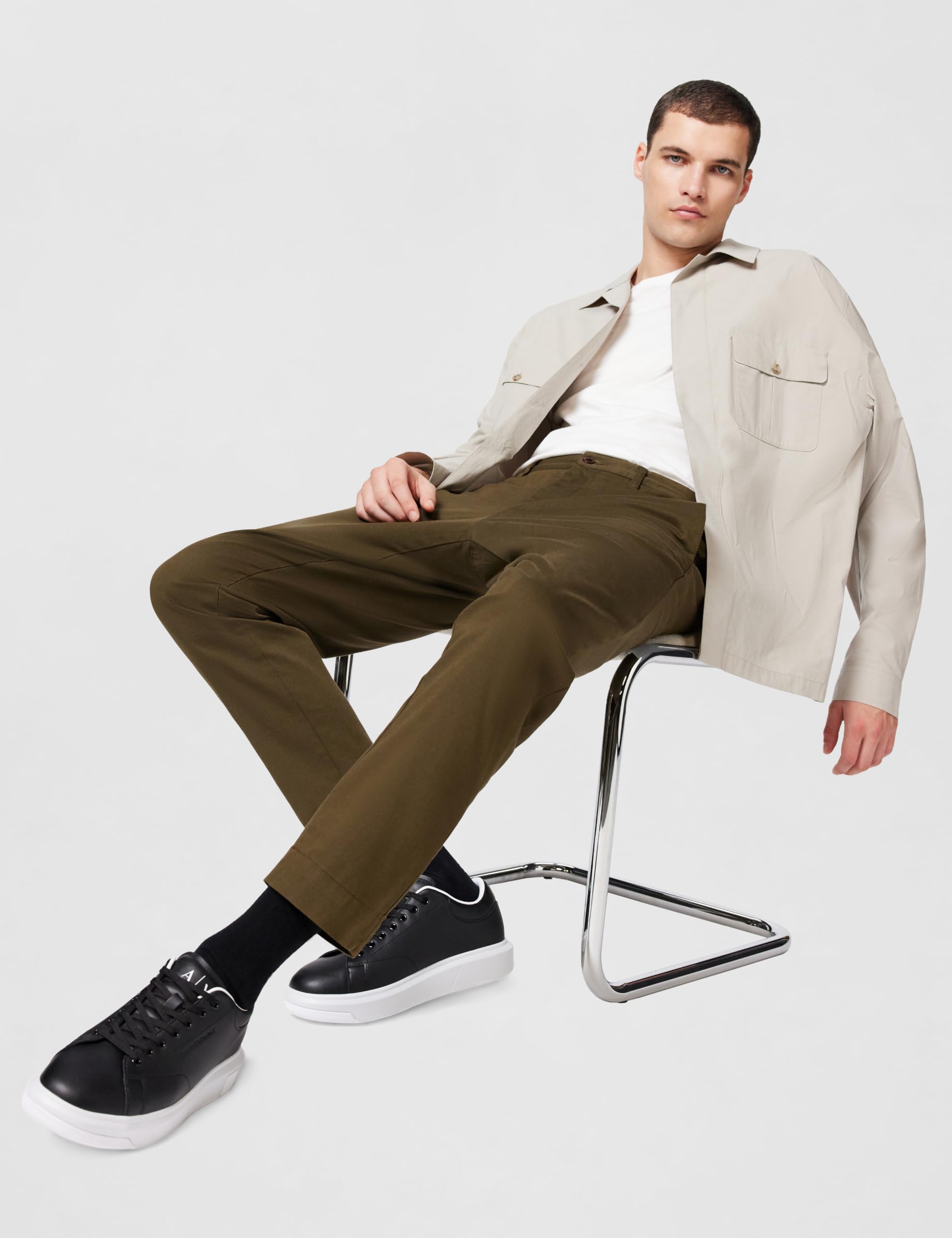 Scarpa da ginnastica uomo con logo ricamato sulla suola - Dettaglio