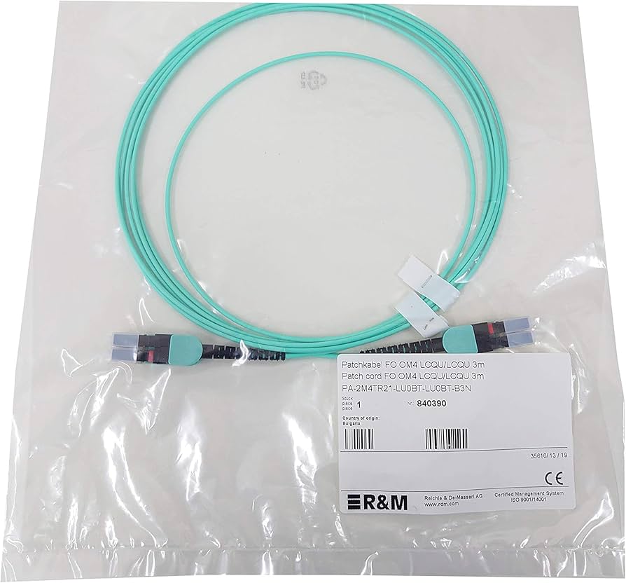 値下げしました 4本 光ファイバーMMF OM4 LCコネクタ 3メートル 値下げしました 4本 光ファイバーMMF OM4 LCコネクタ 3メートル